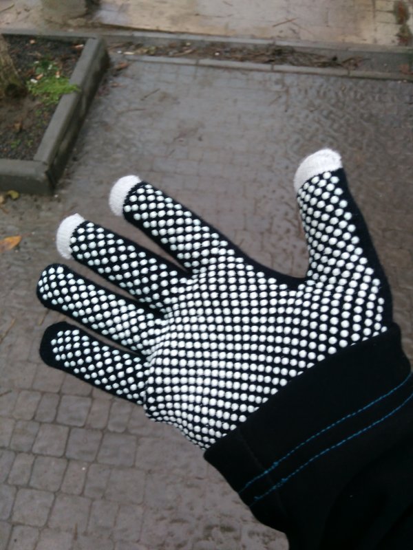 Lightake: Touch Screen Gloves - перчатки для сенсорного экрана по 1.42 бакса