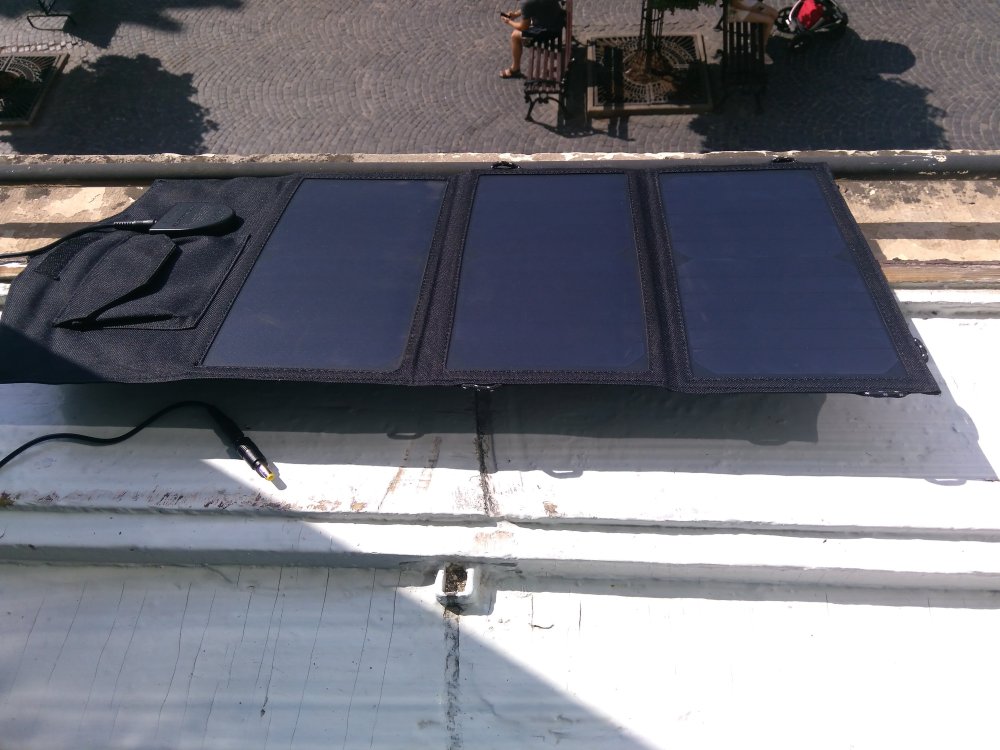 _ALLPOWERS-21W--Solar-Panel-Charger-review-05